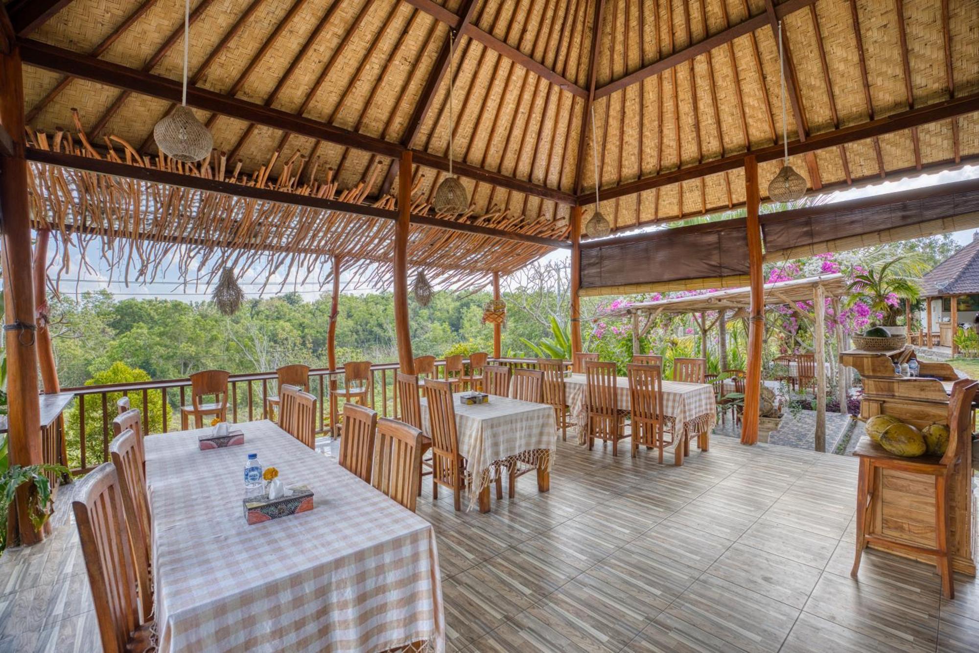 Bagia Bungalows Batumadeg Exterior photo