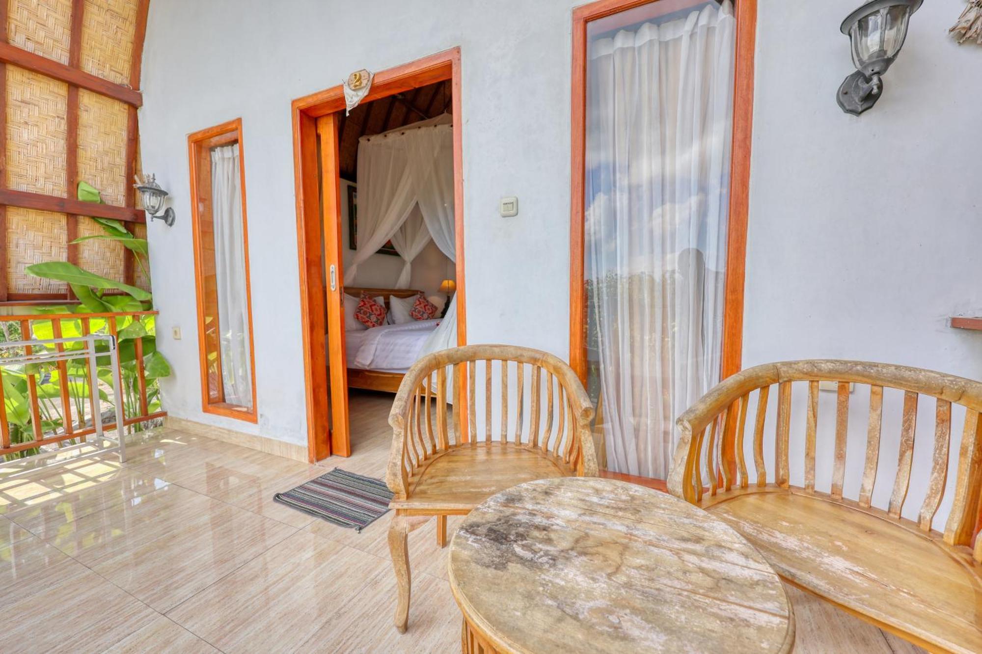 Bagia Bungalows Batumadeg Exterior photo