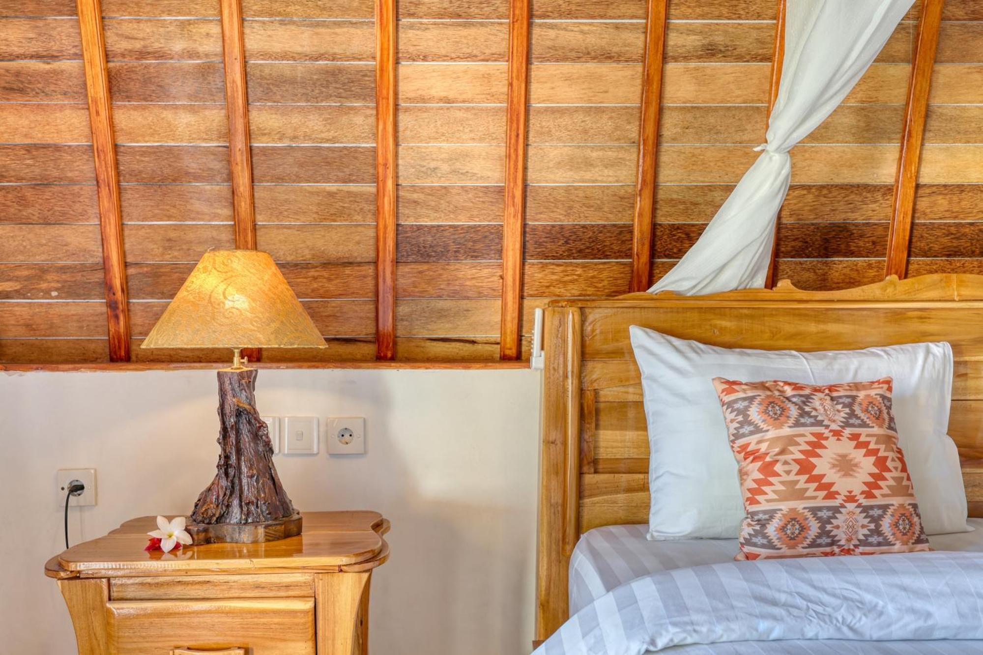 Bagia Bungalows Batumadeg Exterior photo