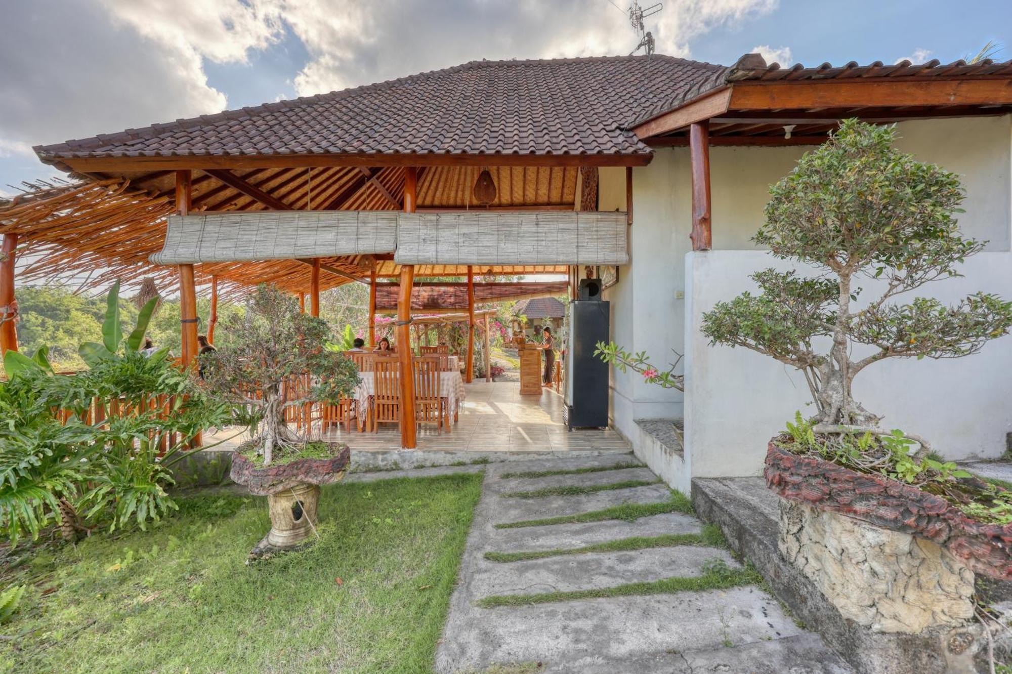 Bagia Bungalows Batumadeg Exterior photo