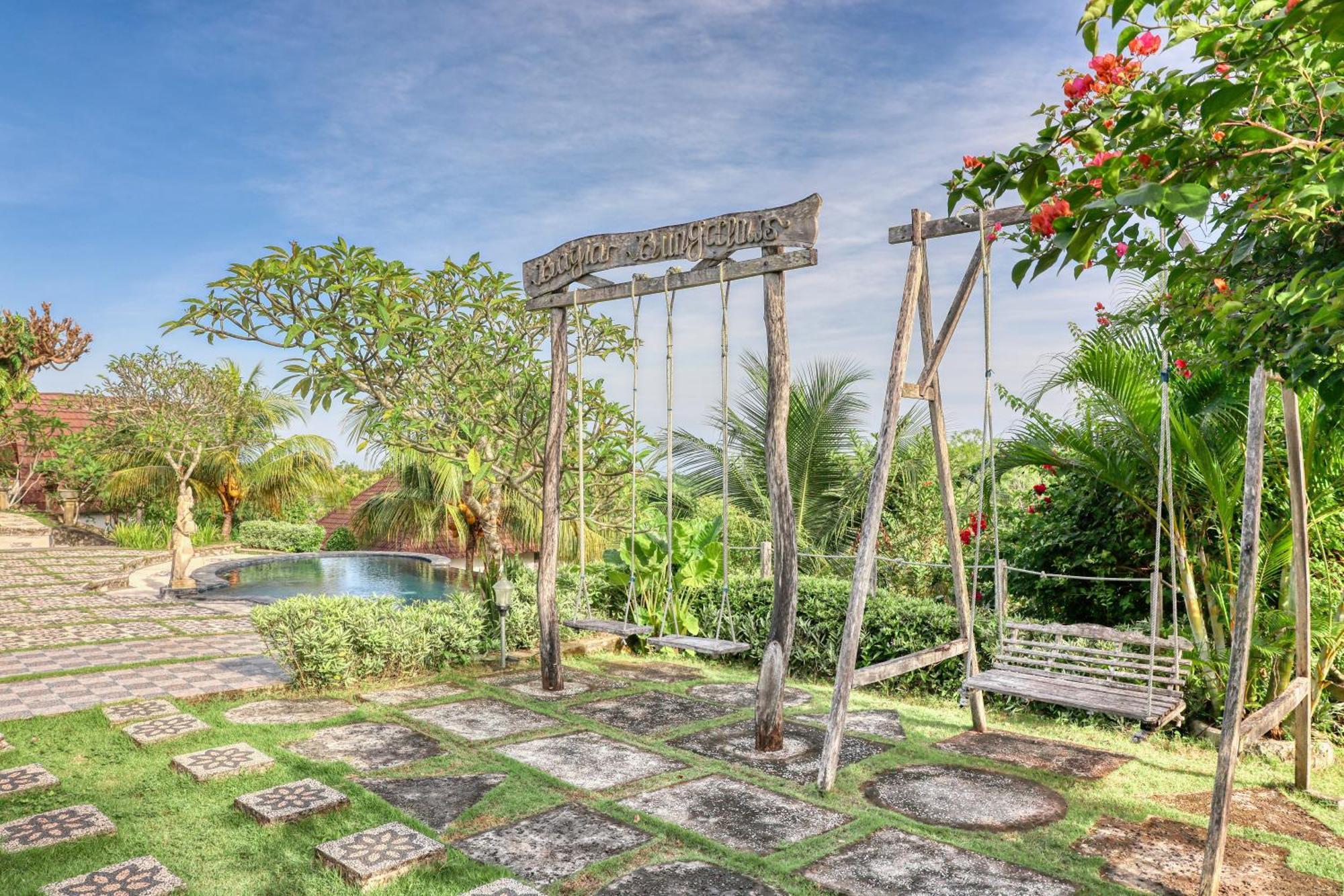 Bagia Bungalows Batumadeg Exterior photo