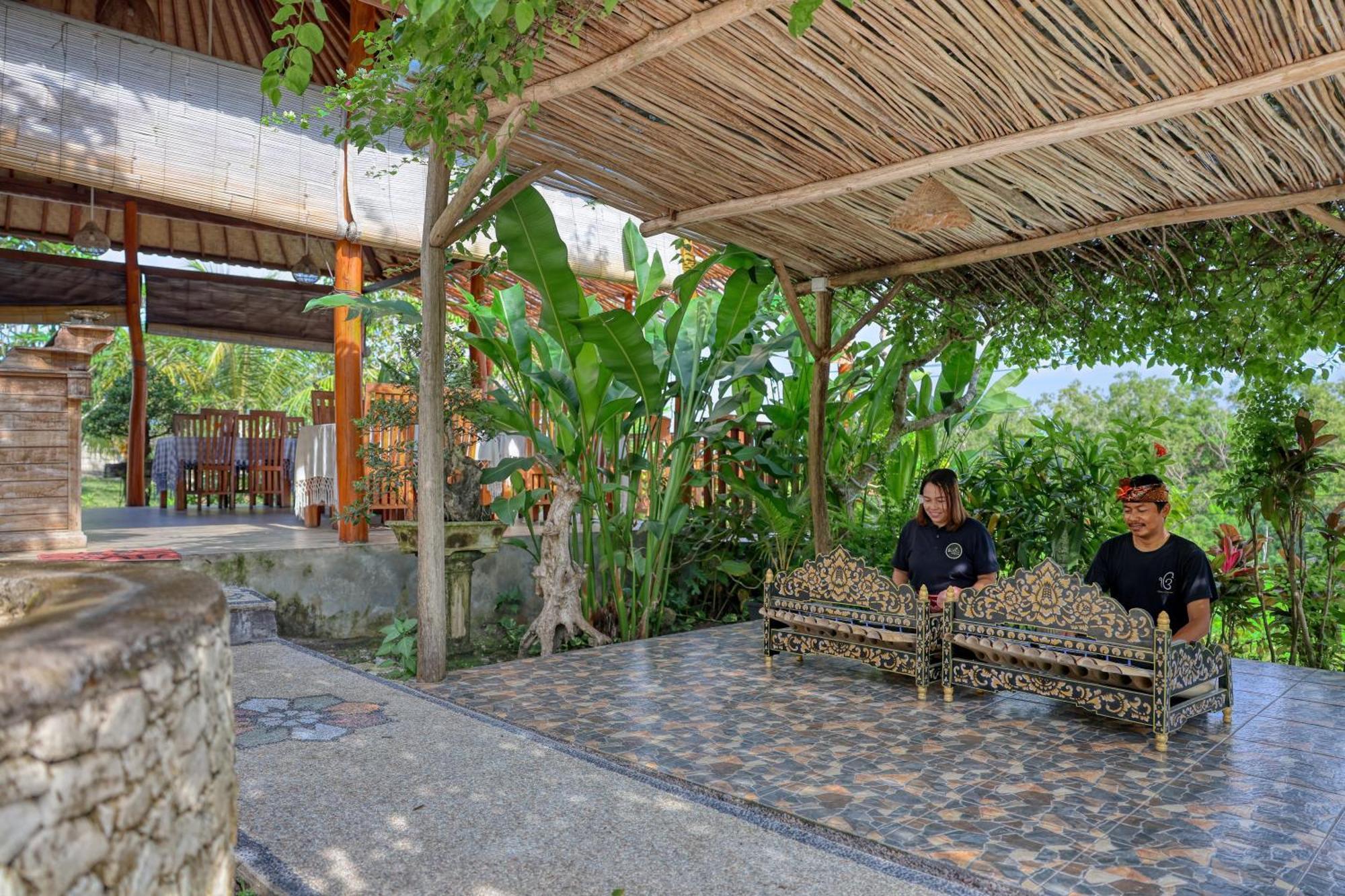 Bagia Bungalows Batumadeg Exterior photo