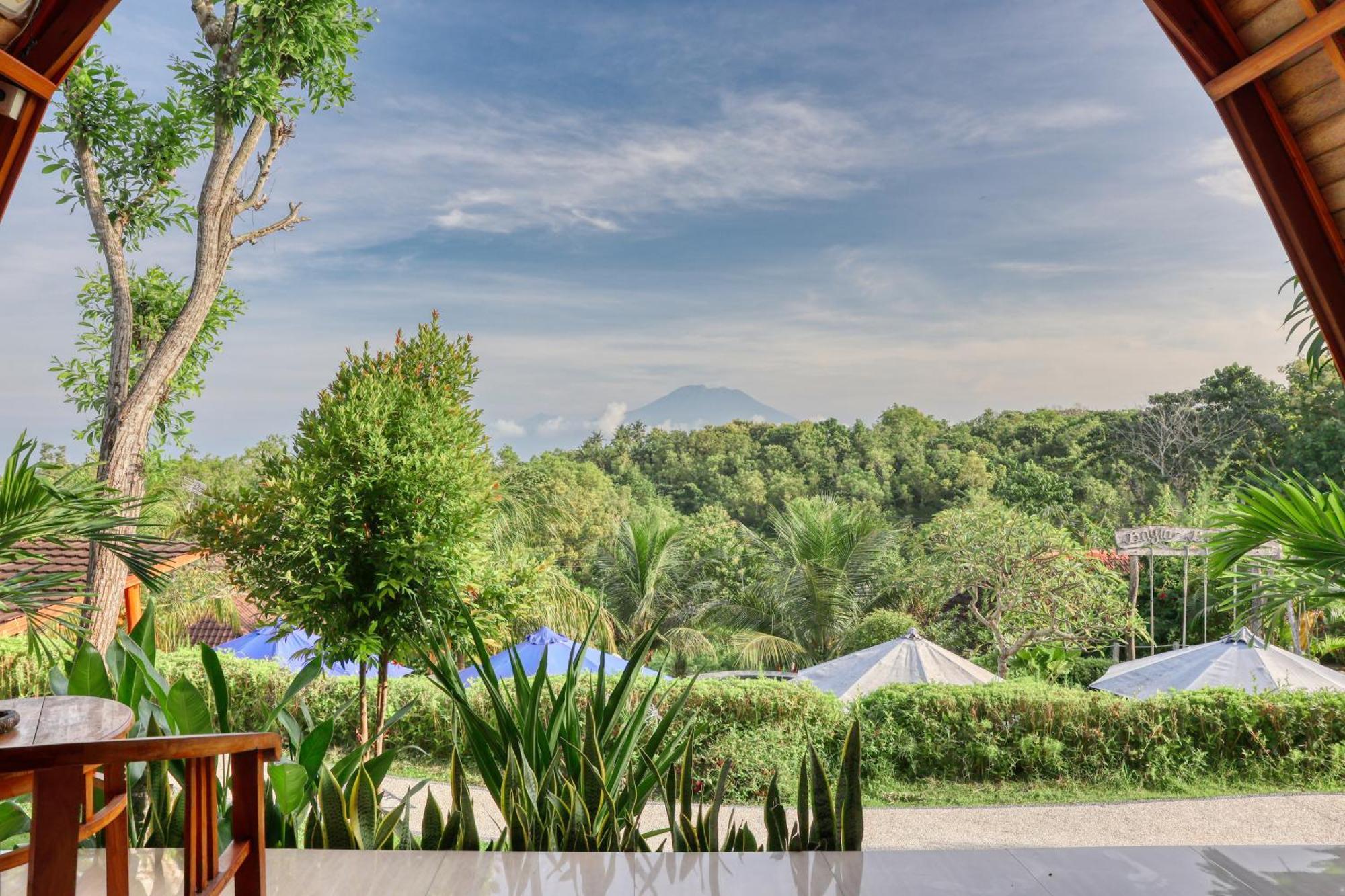 Bagia Bungalows Batumadeg Exterior photo
