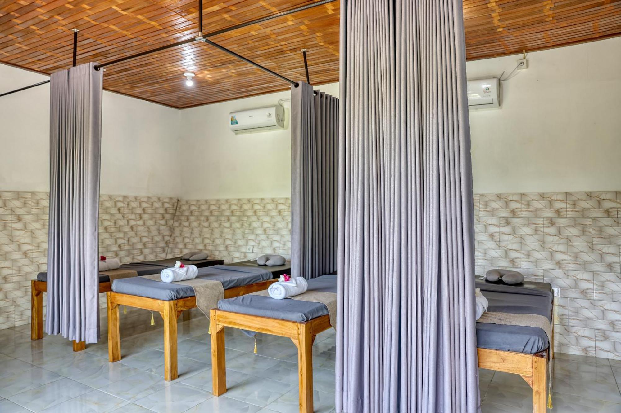 Bagia Bungalows Batumadeg Exterior photo